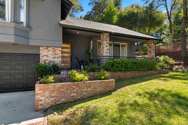 11101 Greenbriar Way, Auburn, CA 95602