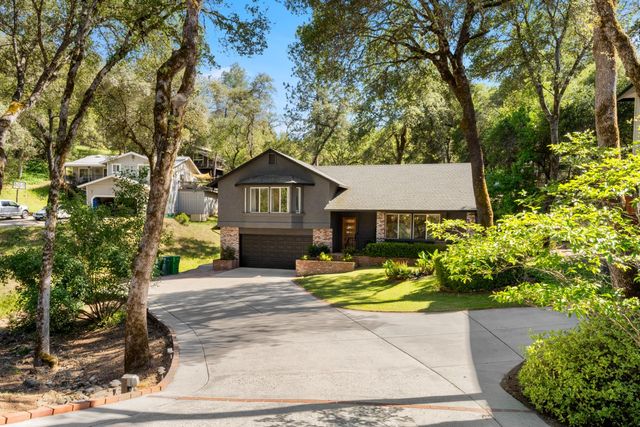 11101 Greenbriar Way, Auburn, CA 95602