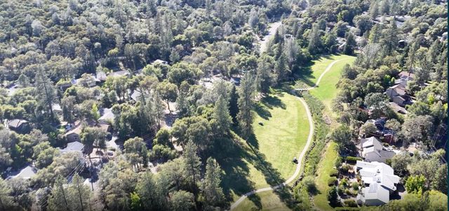 11101 Greenbriar Way, Auburn, CA 95602