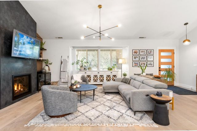 11101 Greenbriar Way, Auburn, CA 95602