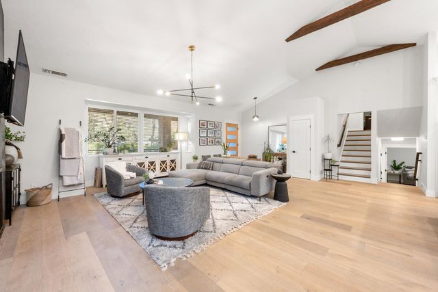 11101 Greenbriar Way, Auburn, CA 95602