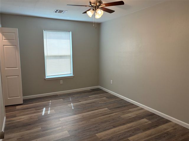 4116 W 56th Place A, Tulsa, OK 74107