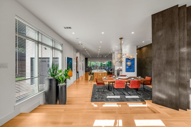 9960 Mixon Drive, Dallas, TX 75220
