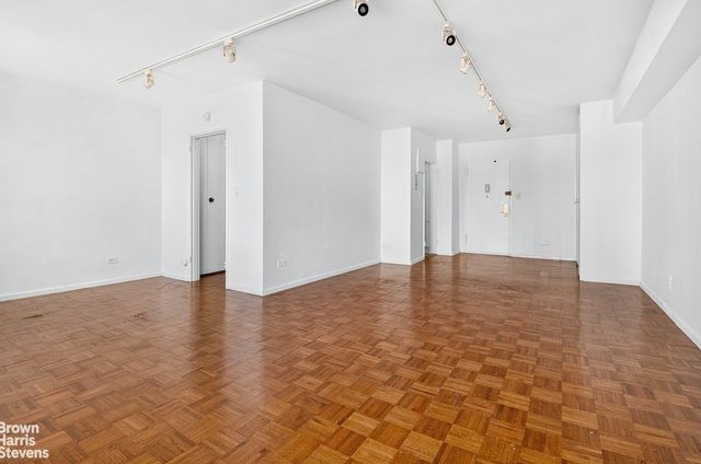444 E 75th St Apt 15B, New York City, NY 10021