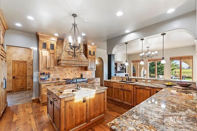 1978 N Valle Bello Way, Eagle, ID 83616