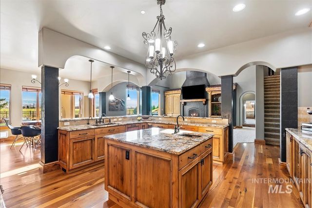 1978 N Valle Bello Way, Eagle, ID 83616