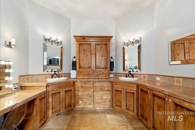 1978 N Valle Bello Way, Eagle, ID 83616