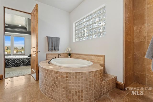 1978 N Valle Bello Way, Eagle, ID 83616