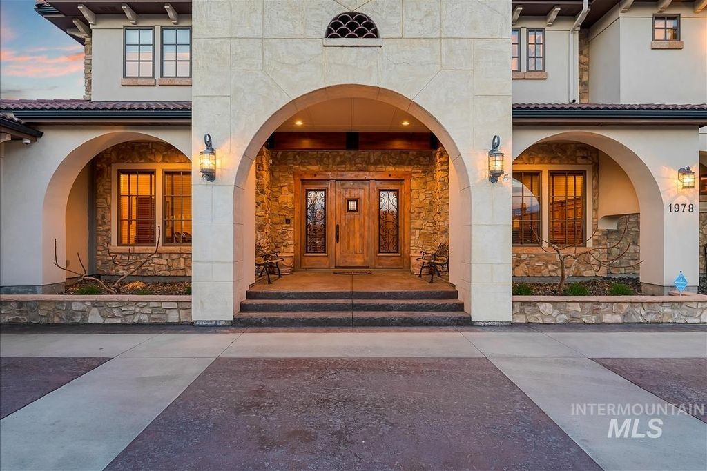 1978 N Valle Bello Way, Eagle, ID 83616 photo 4