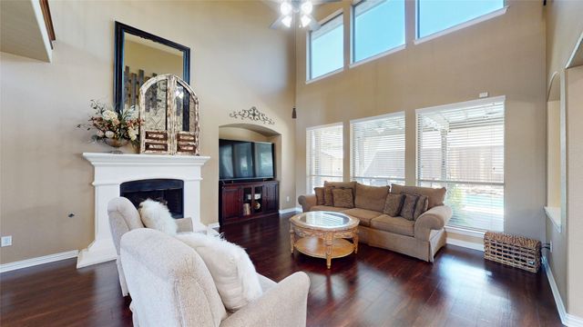 1736 Lewis Crossing Drive, Keller, TX 76248