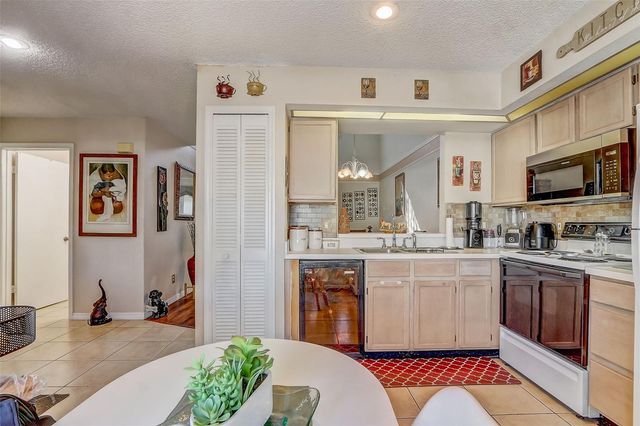 14682 LAGUNA BEACH CIRCLE, Orlando, FL 32824