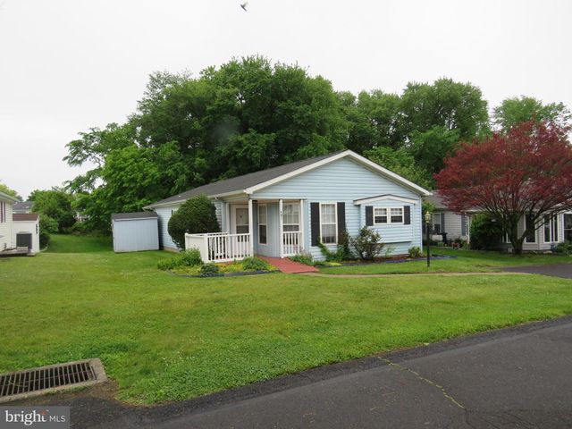 481 GOLDENROD XING W, New Hope, PA 18938