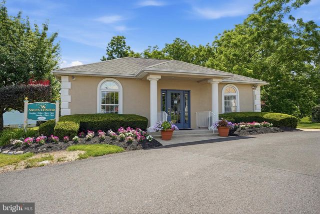 481 GOLDENROD XING W, New Hope, PA 18938
