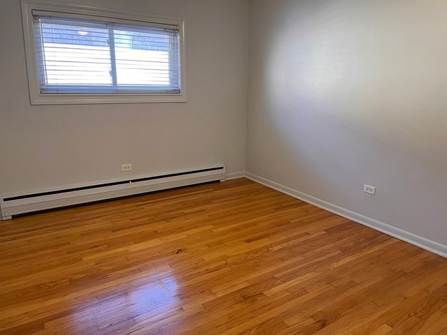 427 S Euclid Avenue H, Oak Park, IL 60302