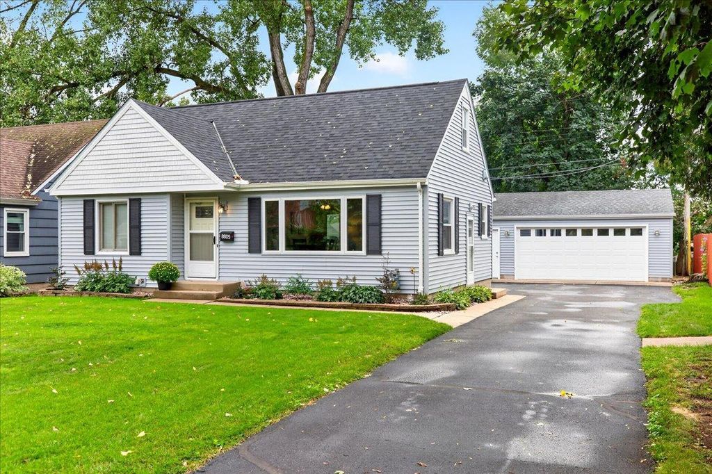 8805 Club Road, Saint Louis Park, MN 55426 — exterior