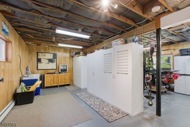 123 Old Clinton Rd, Raritan Twp., NJ 08822