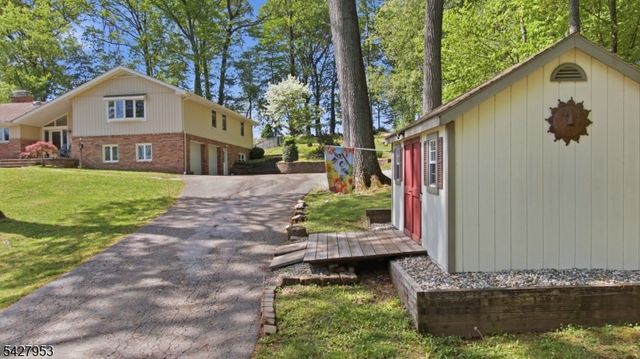 123 Old Clinton Rd, Raritan Twp., NJ 08822