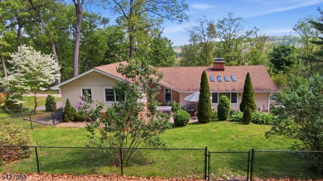 123 Old Clinton Rd, Raritan Twp., NJ 08822