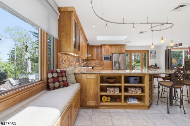 123 Old Clinton Rd, Raritan Twp., NJ 08822