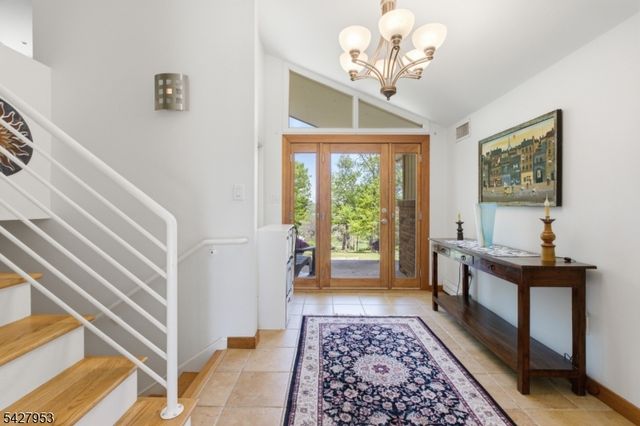 123 Old Clinton Rd, Raritan Twp., NJ 08822