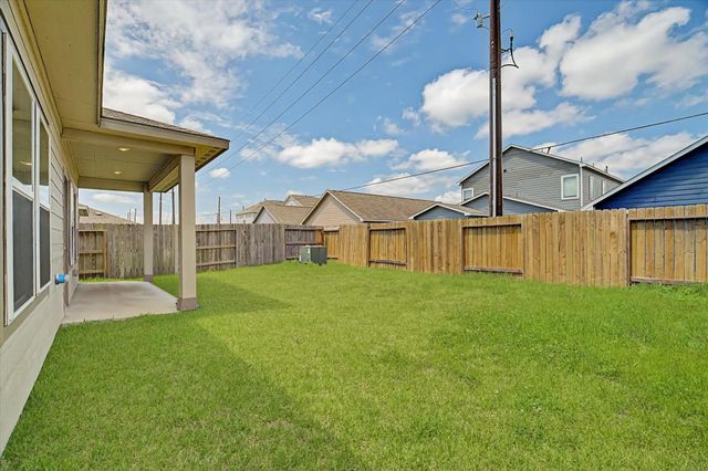 6918 Lebec Dr, Rosharon, TX 77583
