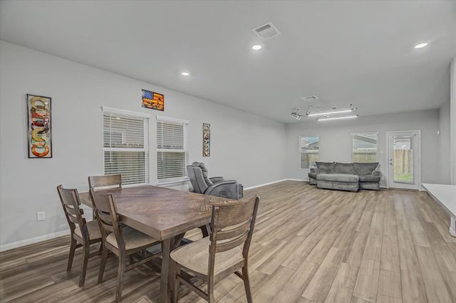 6918 Lebec Dr, Rosharon, TX 77583
