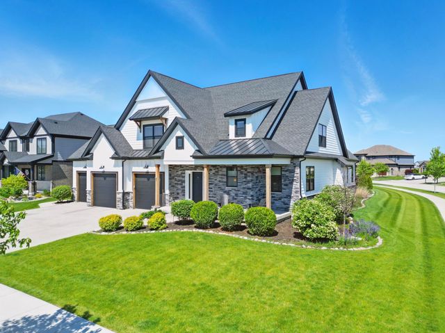 10328 Silver Maple Drive, St. John, IN 46373