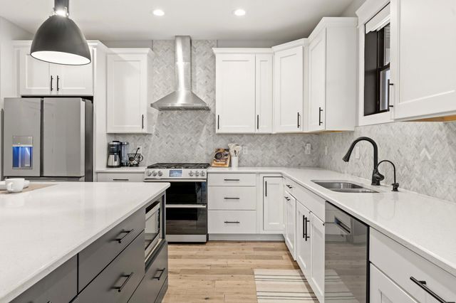 10328 Silver Maple Drive, St. John, IN 46373