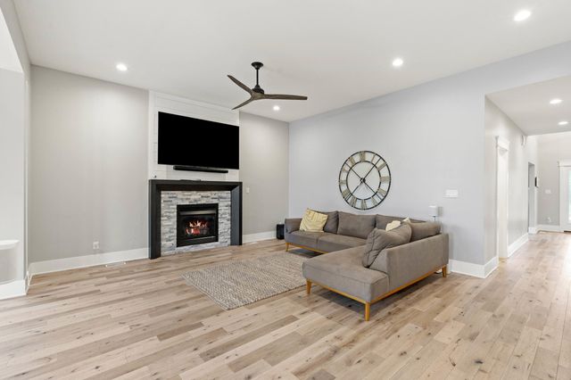 10328 Silver Maple Drive, St. John, IN 46373