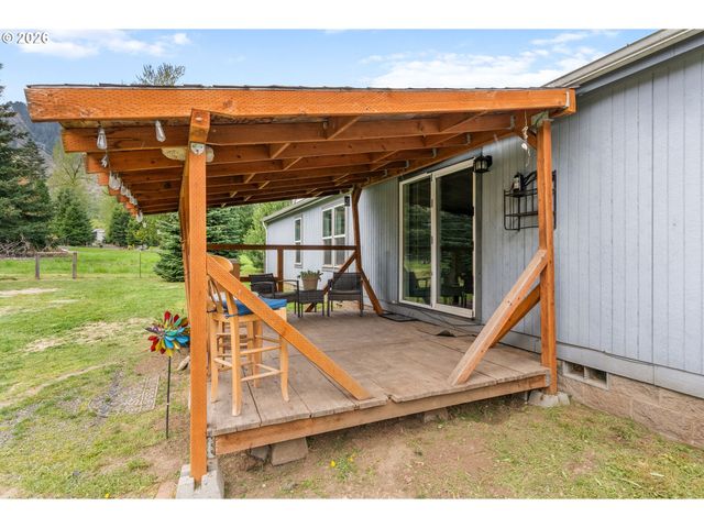 151 RUSSELLS TIMBER Ln, Carson, WA 98610