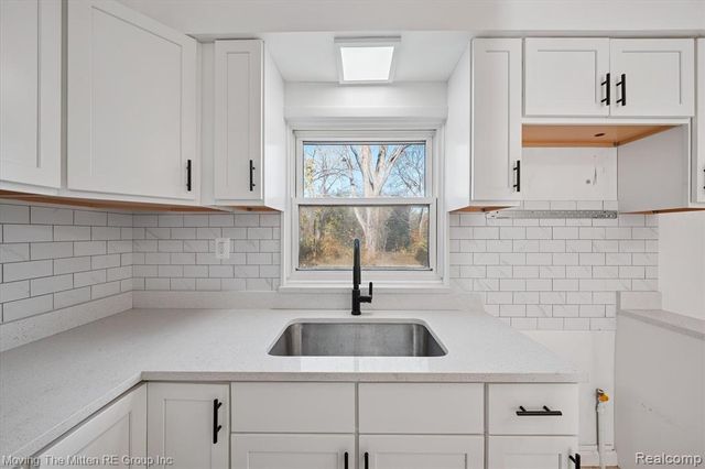 41190 Savage Road, Van Buren, MI 48111