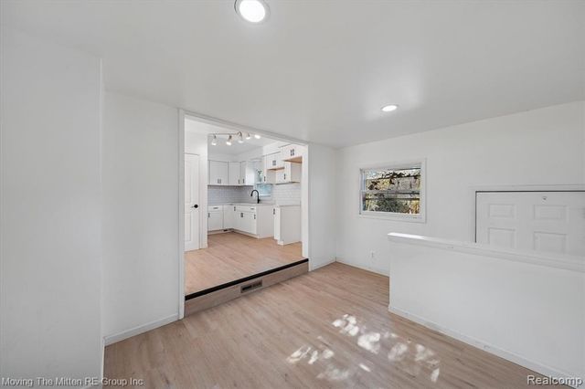 41190 Savage Road, Van Buren, MI 48111