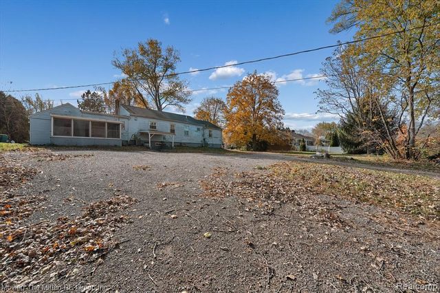 41190 Savage Road, Van Buren, MI 48111