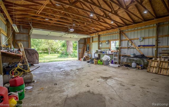 41190 Savage Road, Van Buren, MI 48111