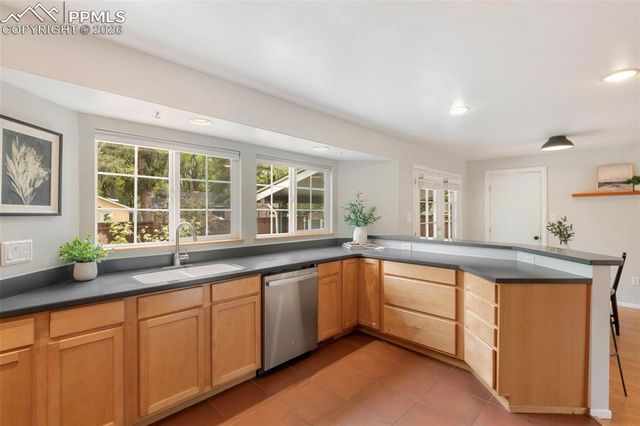 509 W Cheyenne Road, Colorado Springs, CO 80906