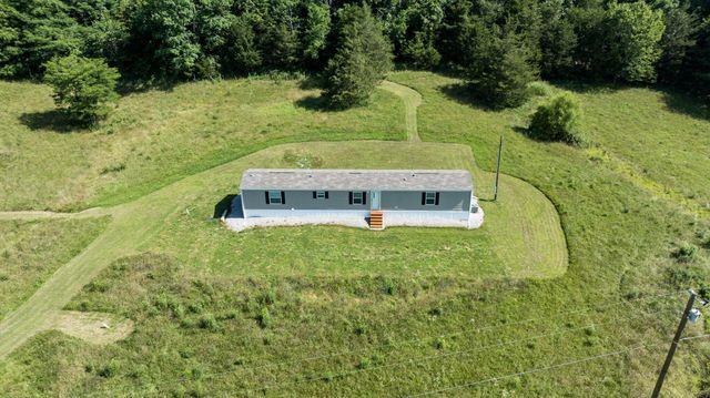 306 Godbey Road, Bethelridge, KY 42516