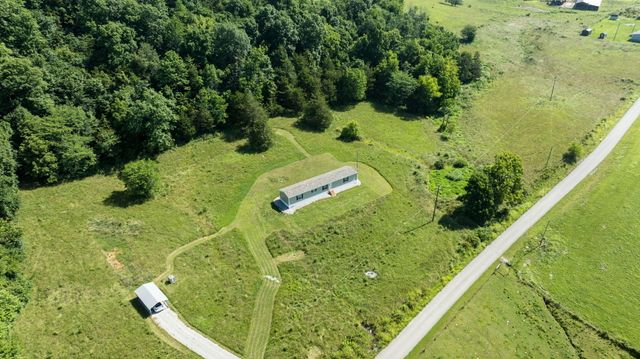 306 Godbey Road, Bethelridge, KY 42516