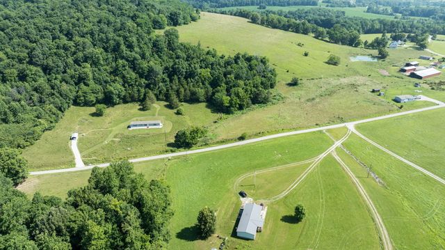 306 Godbey Road, Bethelridge, KY 42516