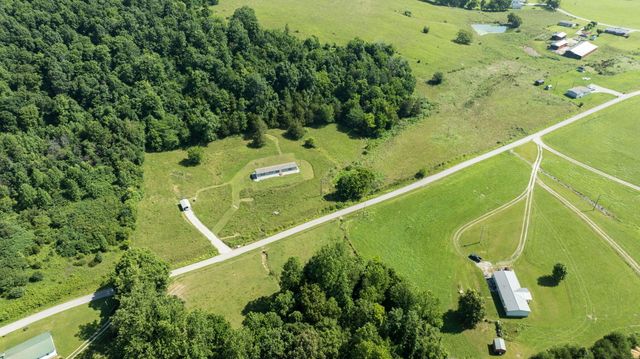 306 Godbey Road, Bethelridge, KY 42516