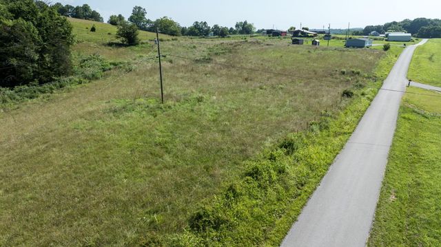 306 Godbey Road, Bethelridge, KY 42516