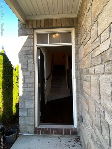 22490 Woodbridge Lane, Novi, MI 48375