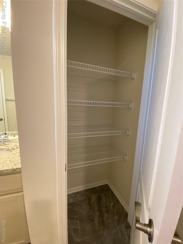 22490 Woodbridge Lane, Novi, MI 48375