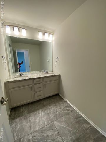 22490 Woodbridge Lane, Novi, MI 48375