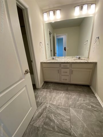 22490 Woodbridge Lane, Novi, MI 48375