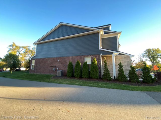 22490 Woodbridge Lane, Novi, MI 48375