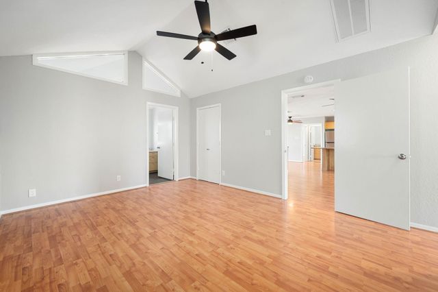 1264 Blue Heron Street, Hitchcock, TX 77563