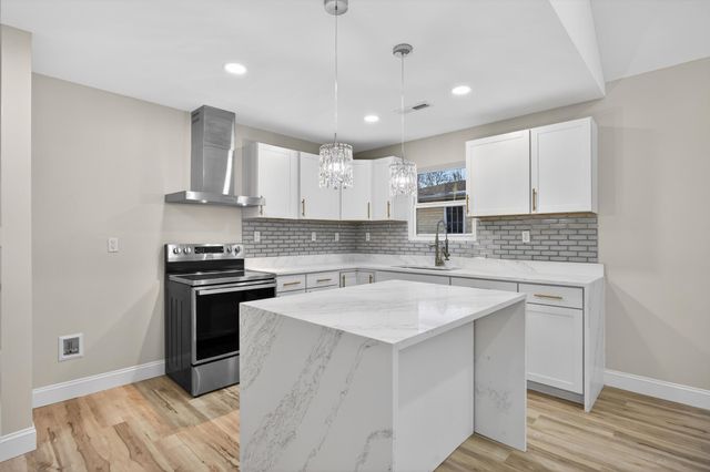 112 Rowe Street, Rossville, GA 30741