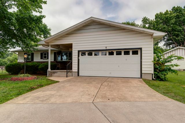 2539 S Westwood Avenue, Springfield, MO 65807