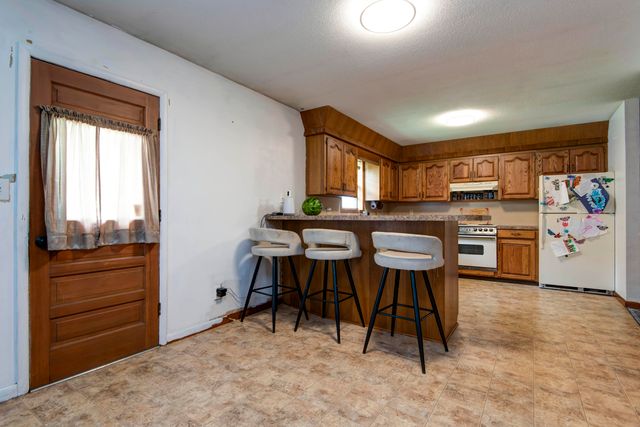2539 S Westwood Avenue, Springfield, MO 65807