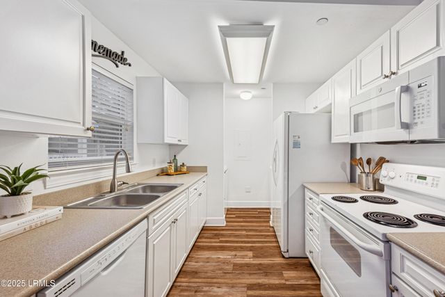 67 Summerfield Ct Apt 623, Hilton Head Island, SC 29926